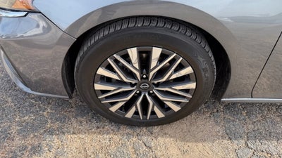 2023 Nissan Altima SV FWD