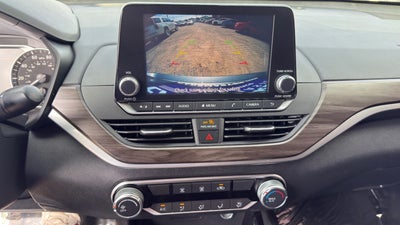 2024 Nissan Altima SV FWD