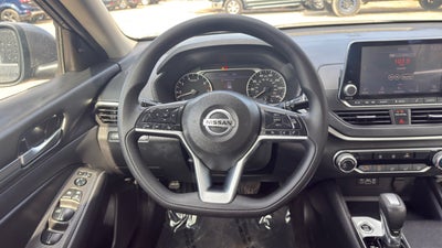2022 Nissan Altima SV FWD