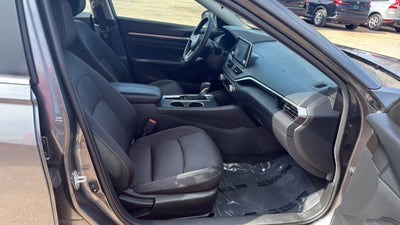 2022 Nissan Altima SV FWD