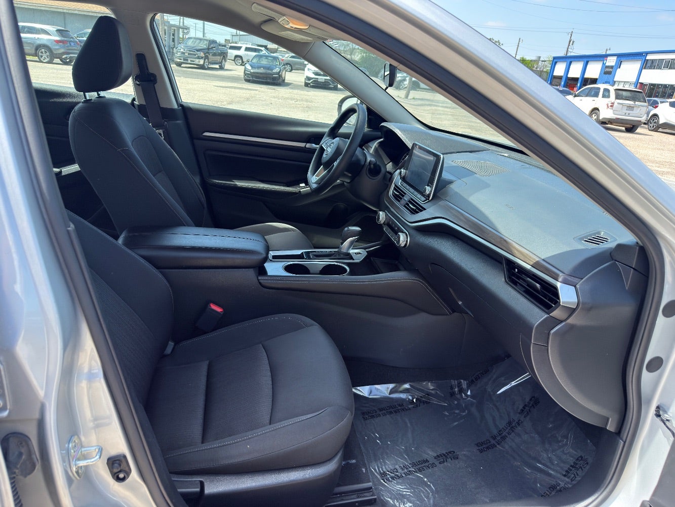 2023 Nissan Altima SV FWD