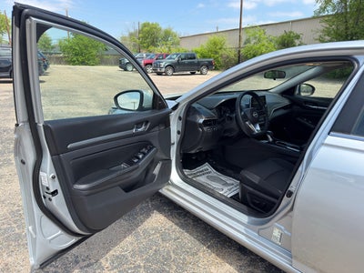 2023 Nissan Altima SV FWD