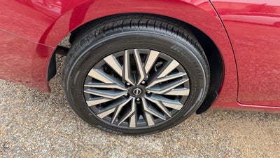 2024 Nissan Altima SV FWD