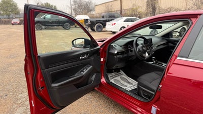 2024 Nissan Altima SV FWD