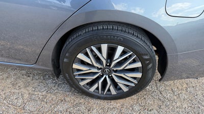 2024 Nissan Altima SV FWD