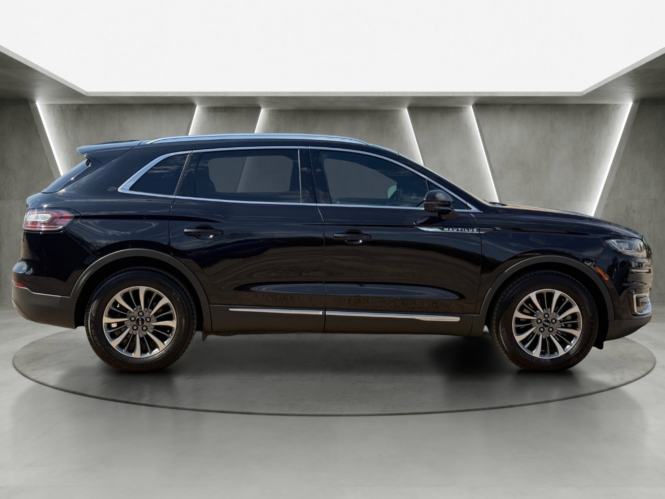 2020 Lincoln Nautilus Standard