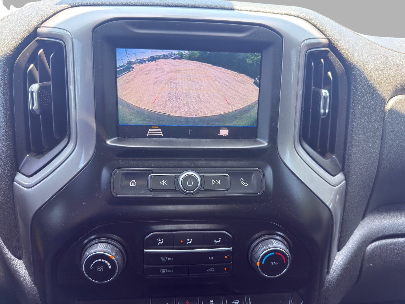 2020 Chevrolet Silverado 1500 2WD Crew Cab Short Bed Custom