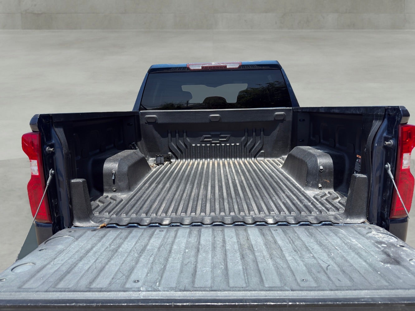 2020 Chevrolet Silverado 1500 2WD Crew Cab Short Bed Custom