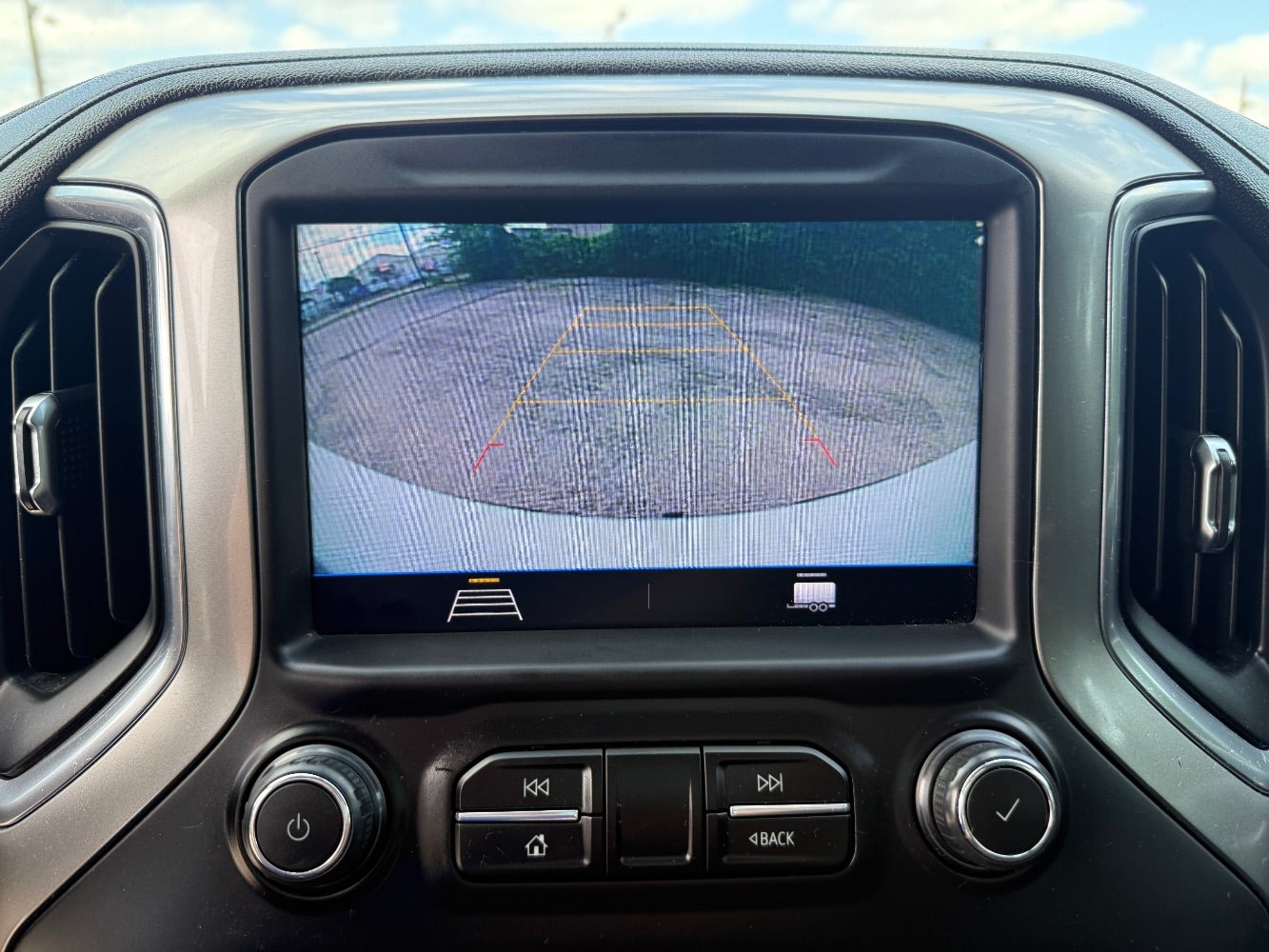 2020 Chevrolet Silverado 1500 2WD Crew Cab Short Bed LT