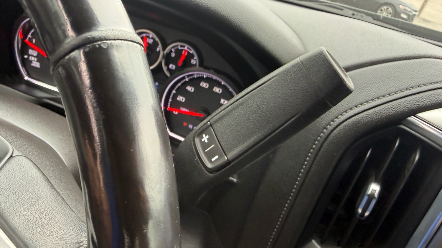 2021 Chevrolet Silverado 1500 2WD Crew Cab Short Bed LT