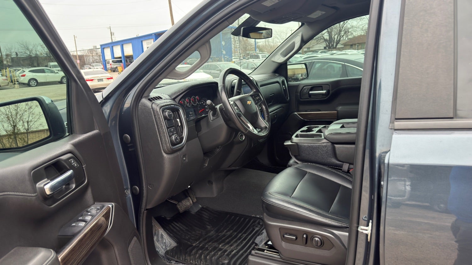 2021 Chevrolet Silverado 1500 2WD Crew Cab Short Bed LT