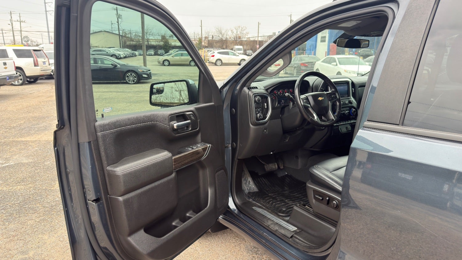 2021 Chevrolet Silverado 1500 2WD Crew Cab Short Bed LT