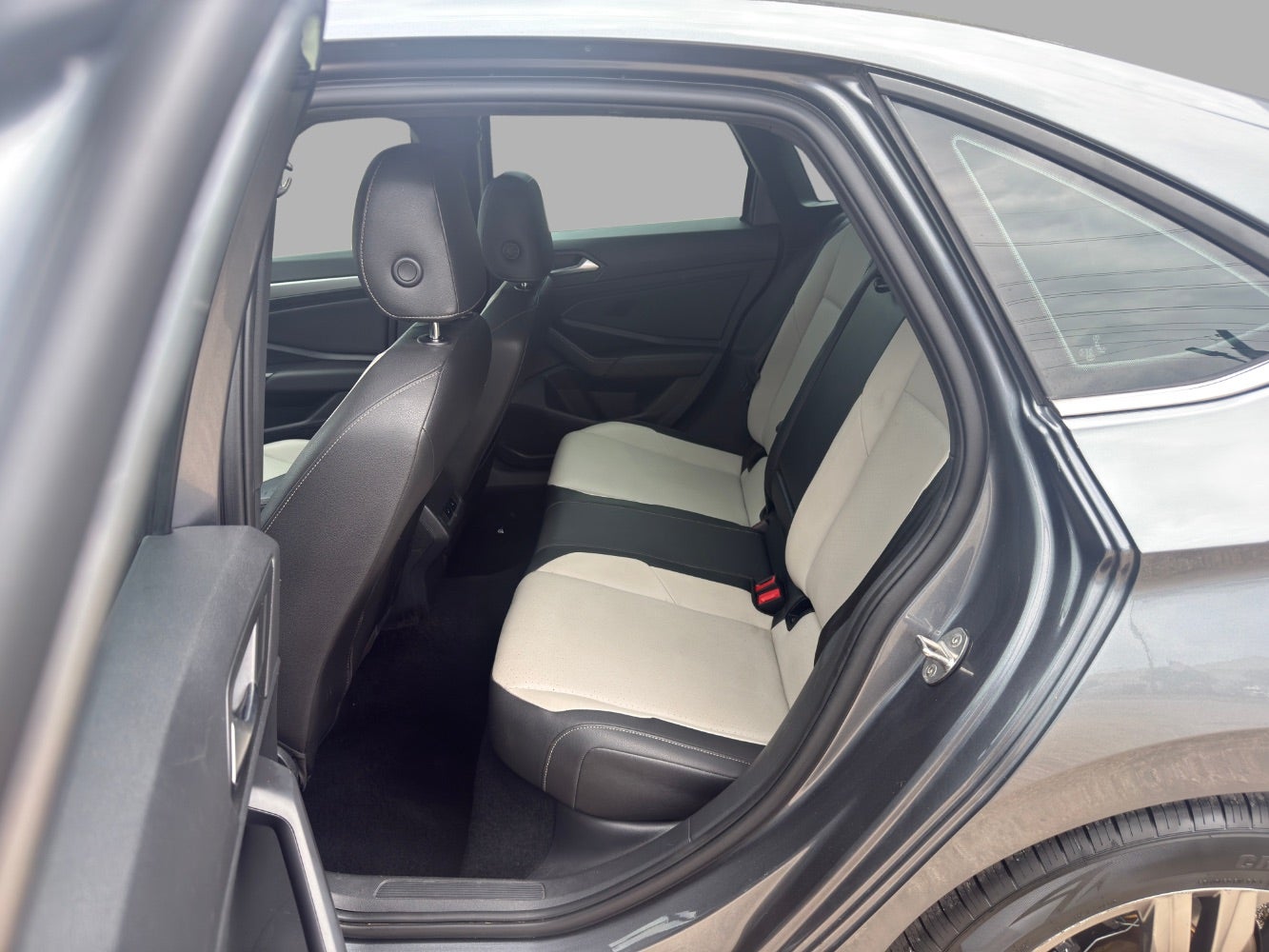 2021 Volkswagen Jetta 1.4T R-Line 8A