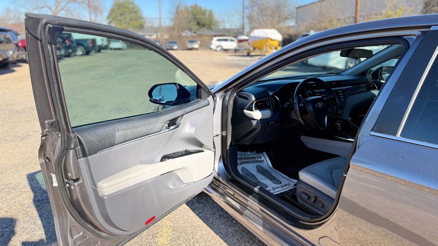 2020 Toyota Camry SE