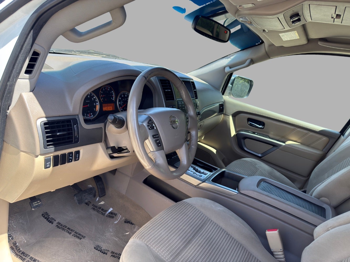 2015 Nissan Armada SV 2WD