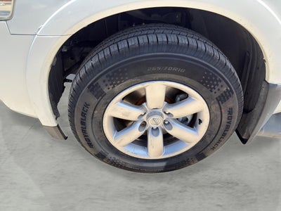 2015 Nissan Armada SV 2WD