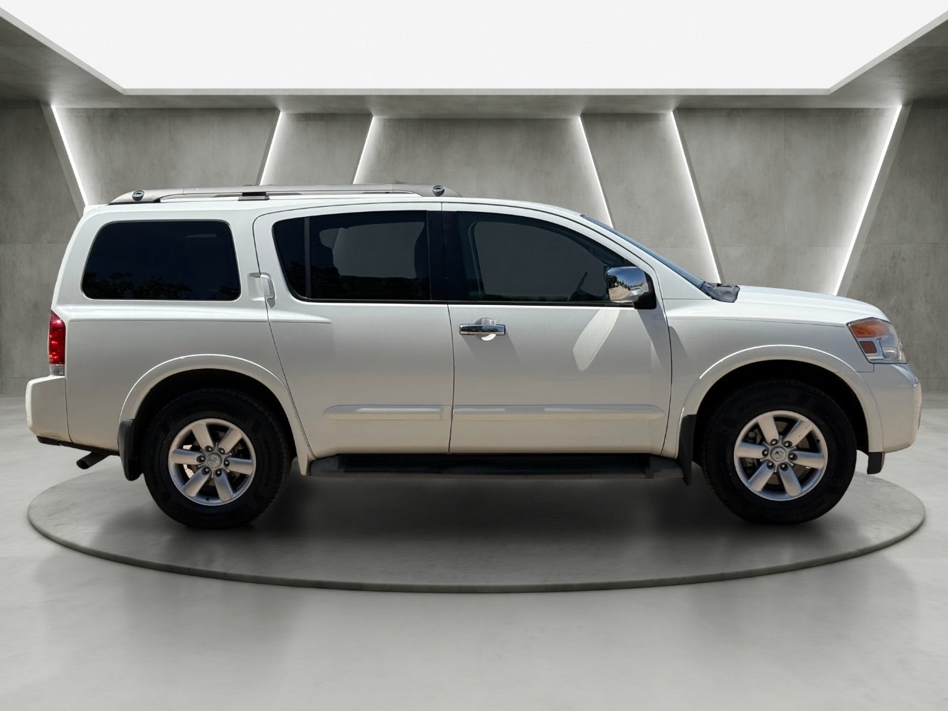 2015 Nissan Armada SV 2WD
