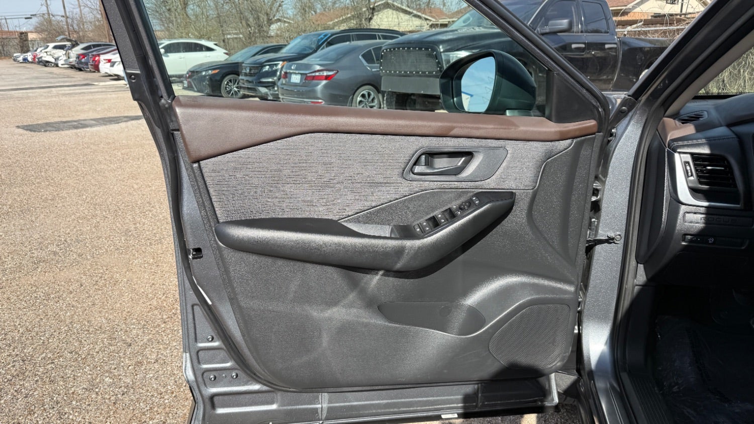 2023 Nissan Rogue S FWD