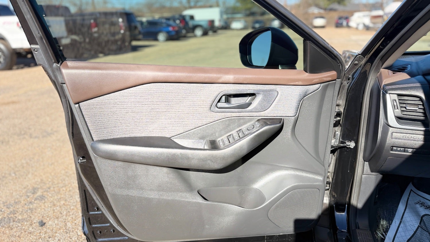 2023 Nissan Rogue S FWD