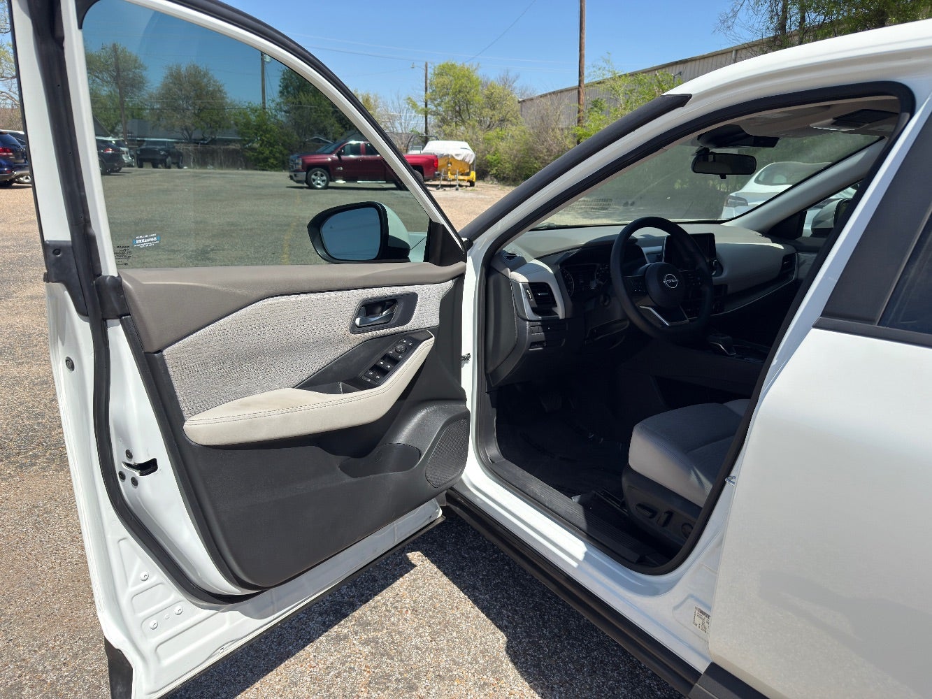 2023 Nissan Rogue SV FWD