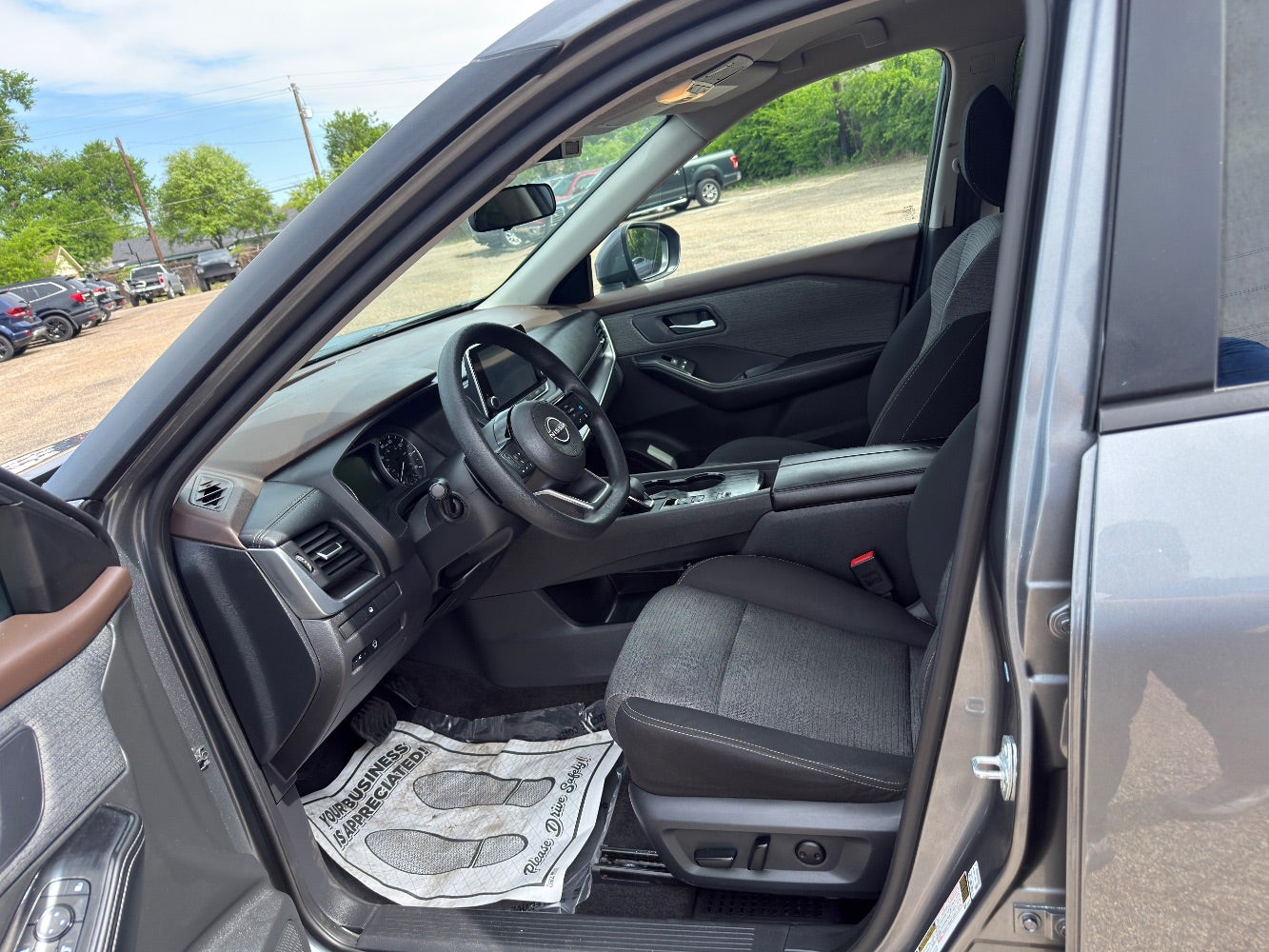 2023 Nissan Rogue SV FWD