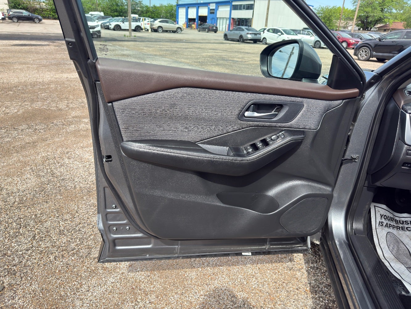 2023 Nissan Rogue SV FWD