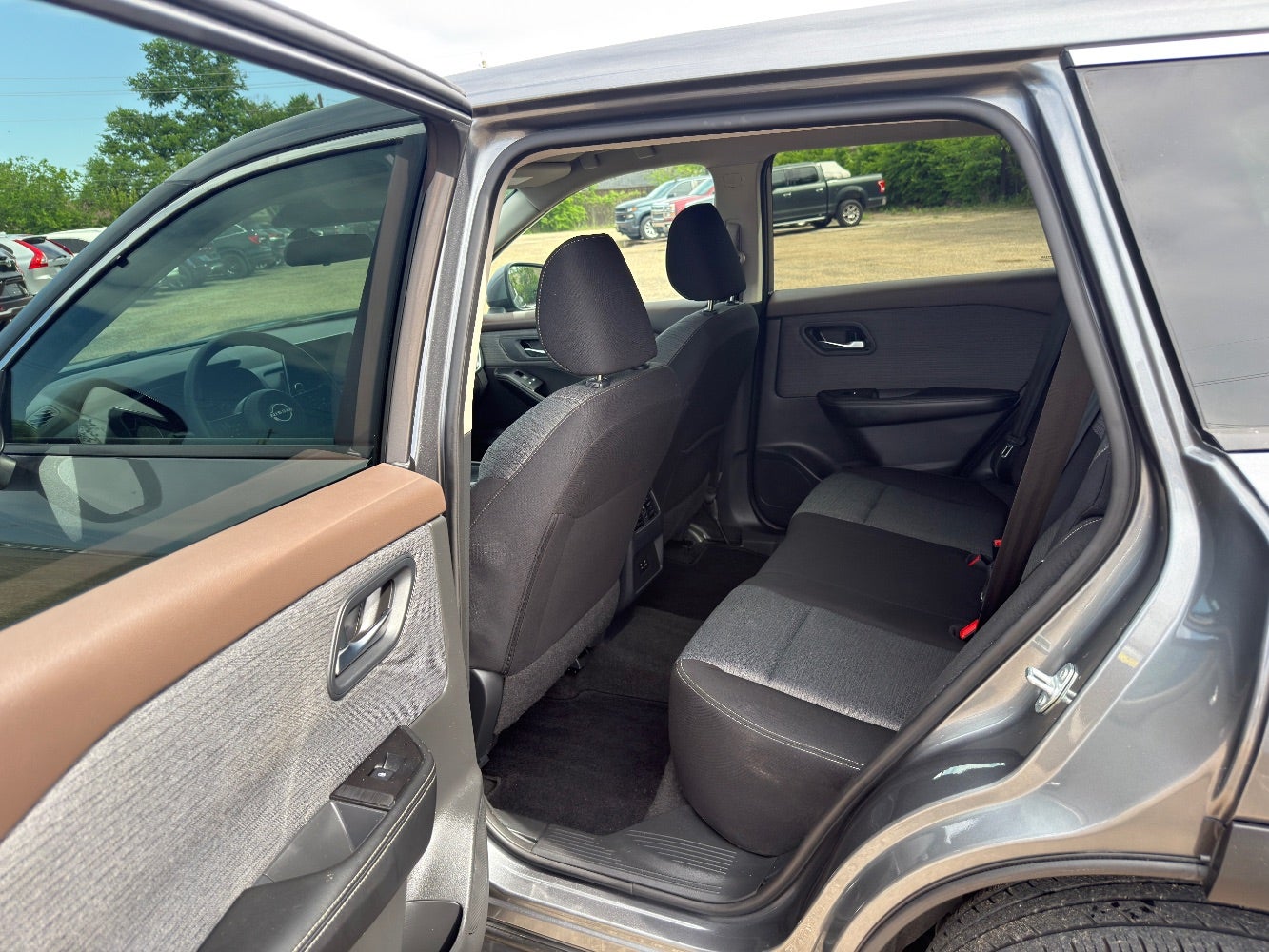 2023 Nissan Rogue SV FWD