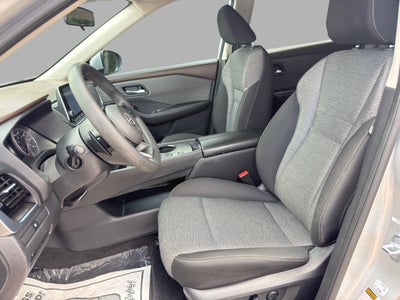 2022 Nissan Rogue SV FWD