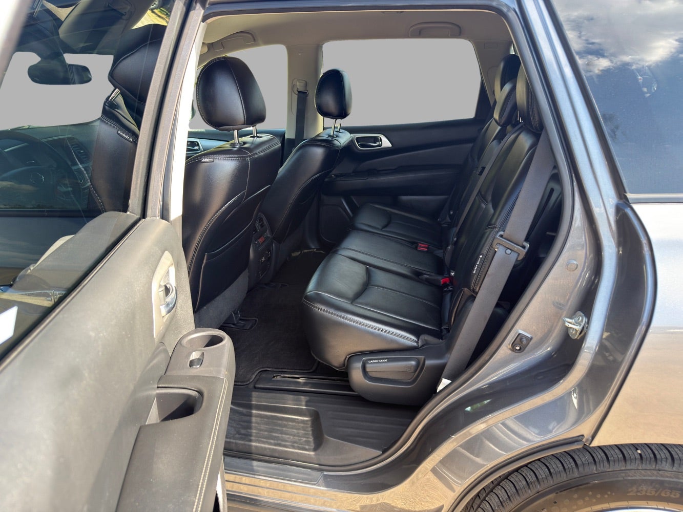 2020 Nissan Pathfinder SL 2WD