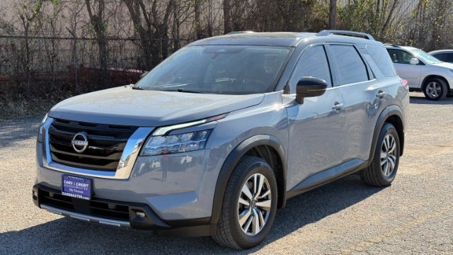 2022 Nissan Pathfinder SL 2WD