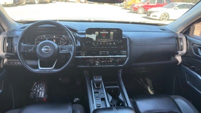 2022 Nissan Pathfinder SL 2WD