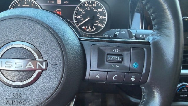 2022 Nissan Pathfinder SL 2WD