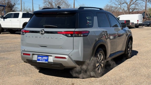 2022 Nissan Pathfinder SL 2WD