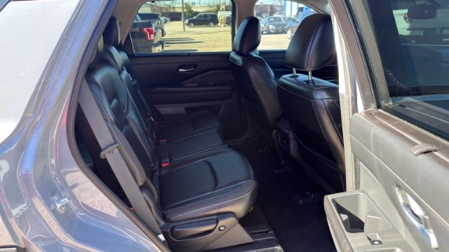 2022 Nissan Pathfinder SL 2WD