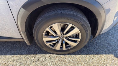 2022 Nissan Pathfinder SL 2WD