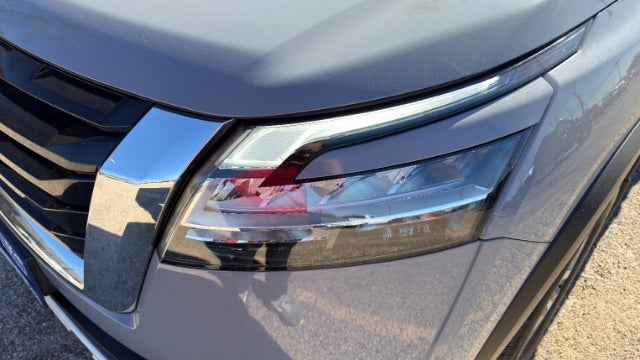 2022 Nissan Pathfinder SL 2WD