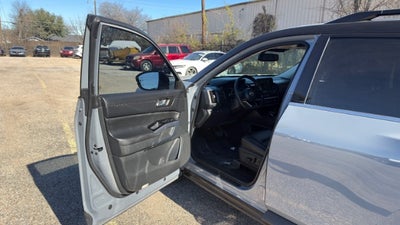 2022 Nissan Pathfinder SL 2WD