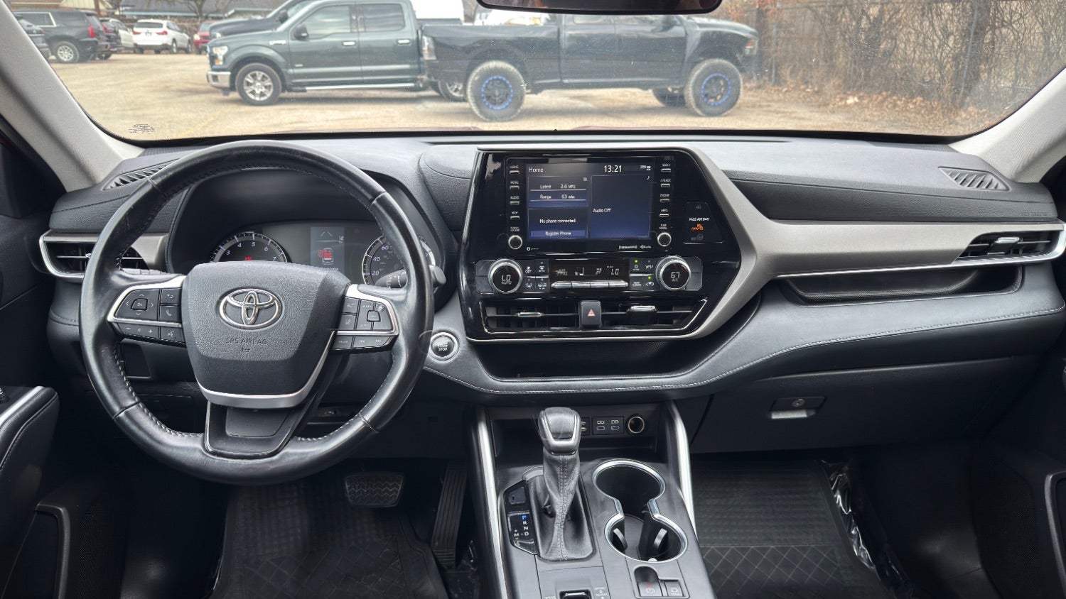 2022 Toyota Highlander LE