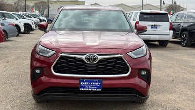 2022 Toyota Highlander LE