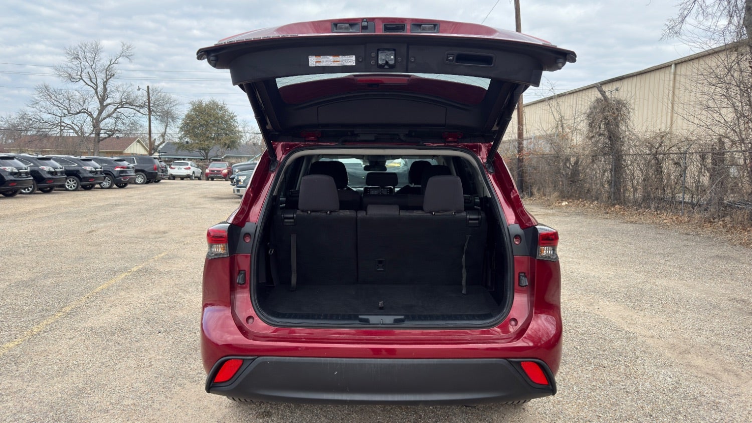 2022 Toyota Highlander LE