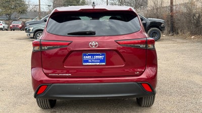 2022 Toyota Highlander LE