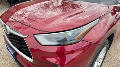 2022 Toyota Highlander LE