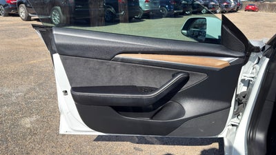 2021 Tesla Model 3 Standard Range Plus Rear-Wheel Drive
