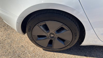2021 Tesla Model 3 Standard Range Plus Rear-Wheel Drive