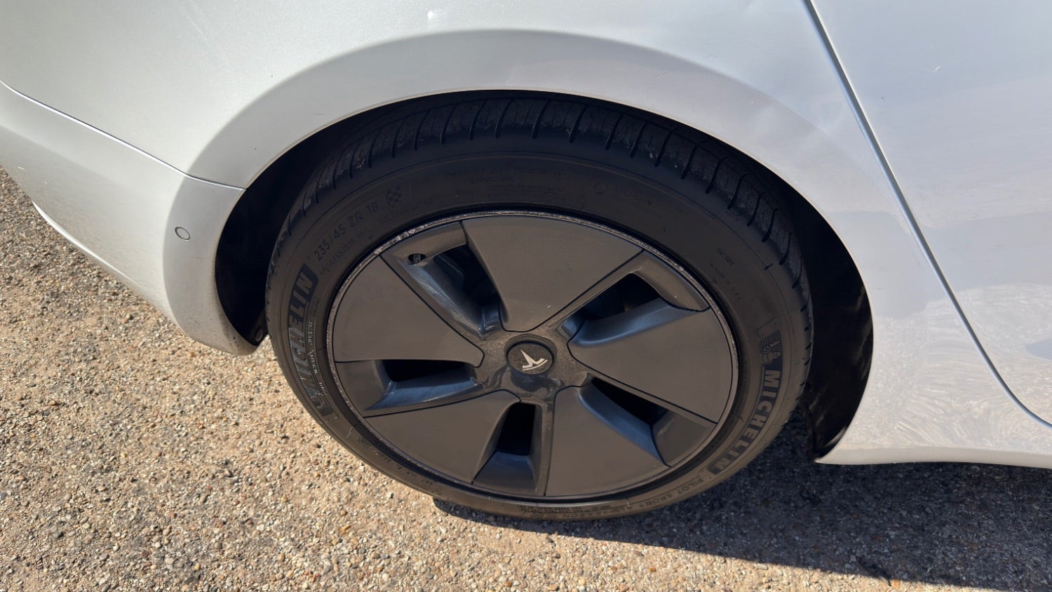 2021 Tesla Model 3 Standard Range Plus Rear-Wheel Drive