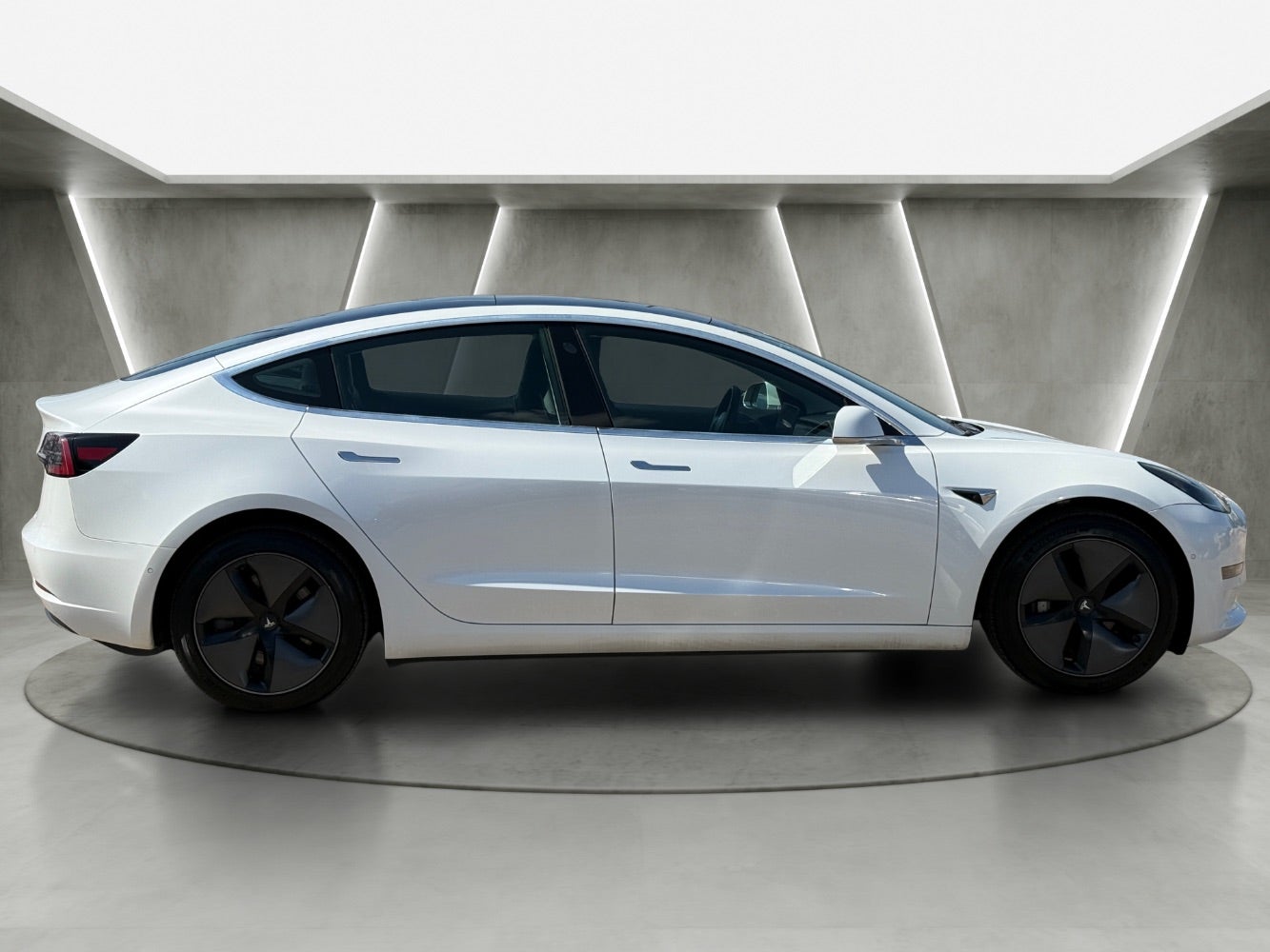 2019 Tesla Model 3 Standard Range Plus