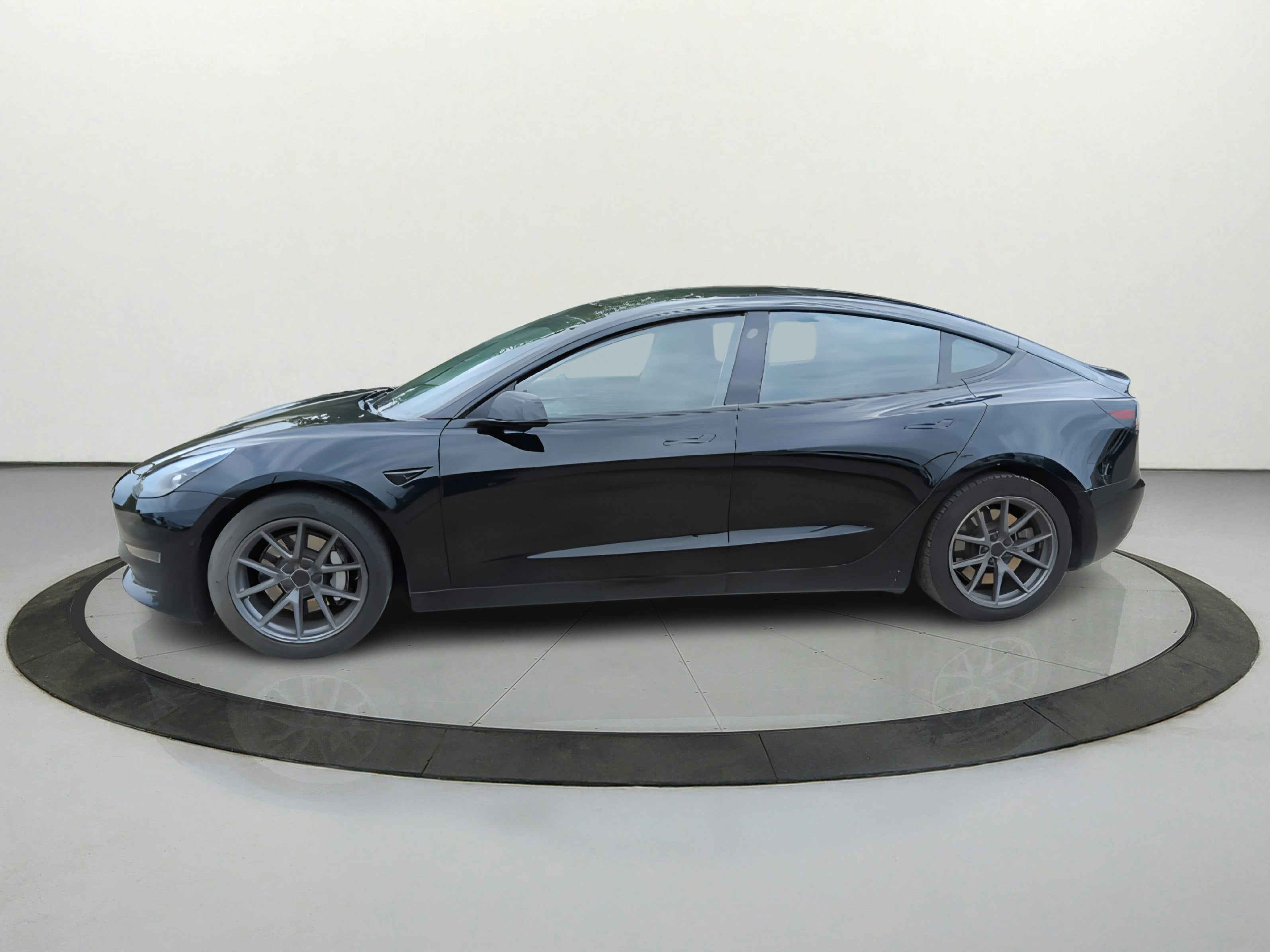 2022 Tesla Model 3 Rear-Wheel Drive
