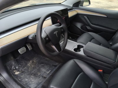 2022 Tesla Model 3 Rear-Wheel Drive