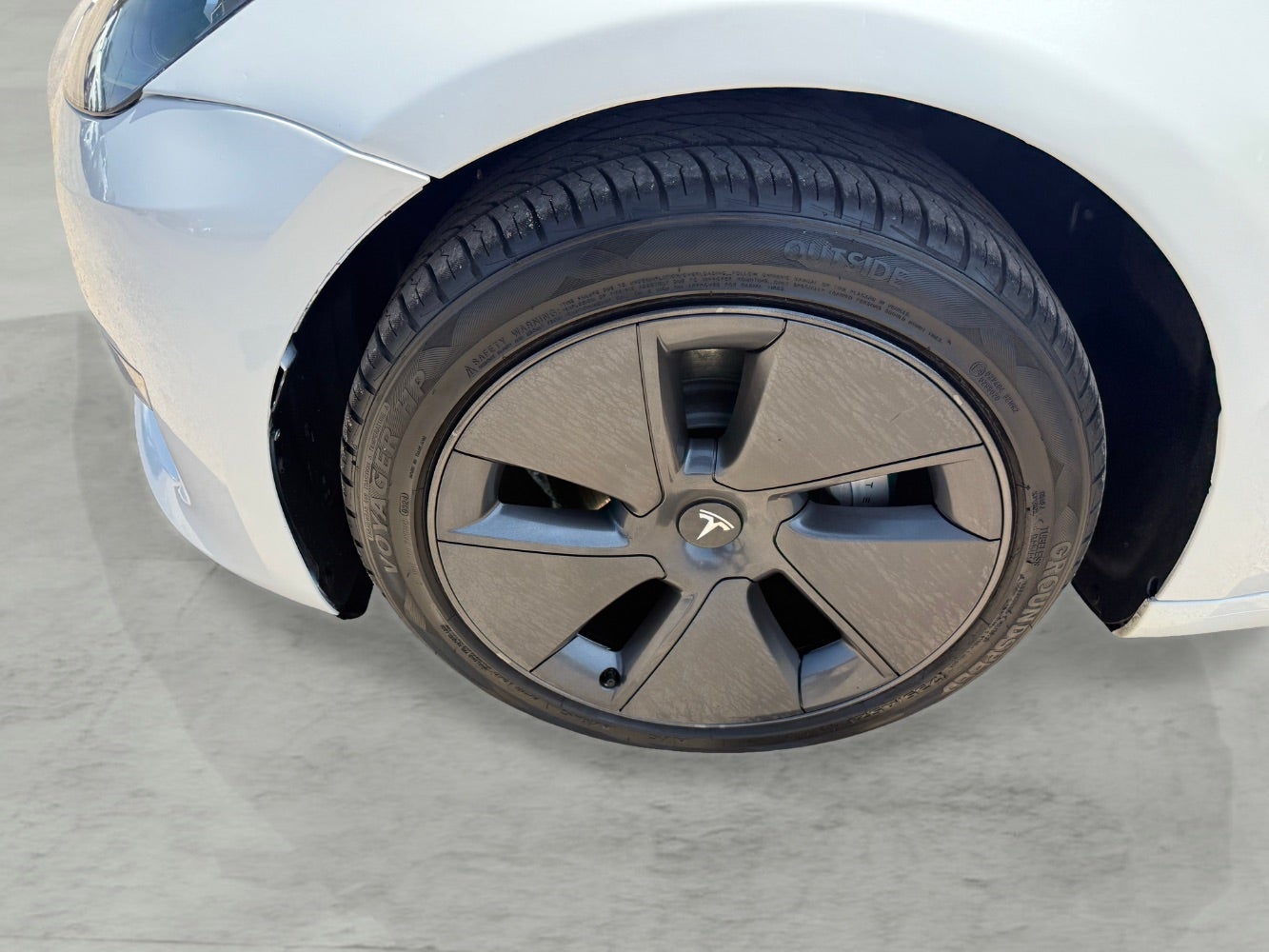 2023 Tesla Model 3 Rear-Wheel Drive