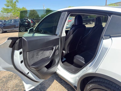 2022 Tesla Model Y Long Range Dual Motor All-Wheel Drive